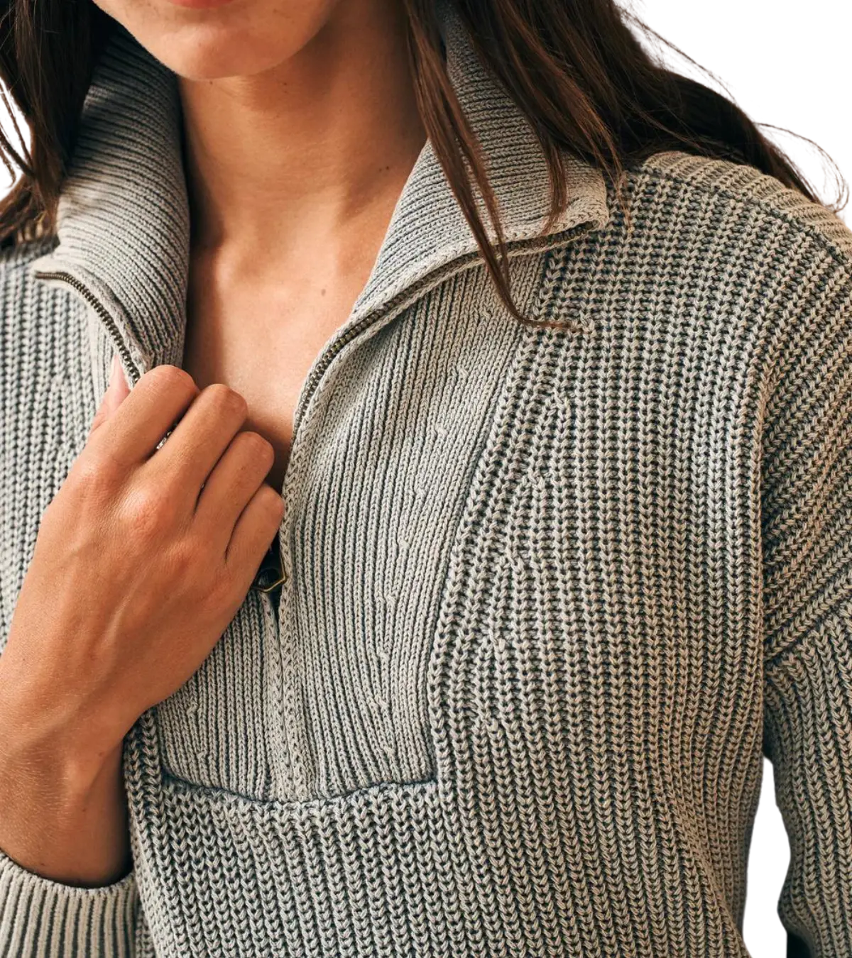 woman wearing a faherty Sunwashed Mariner Sweater