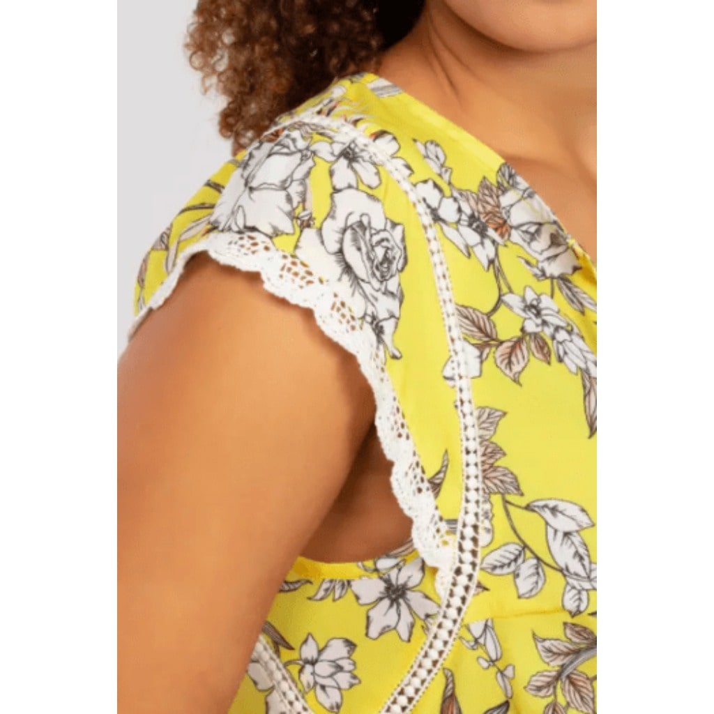  Marigold Tribal, Women's Scalloped Sleeve Floral Blouse (Marigold Yellow)
