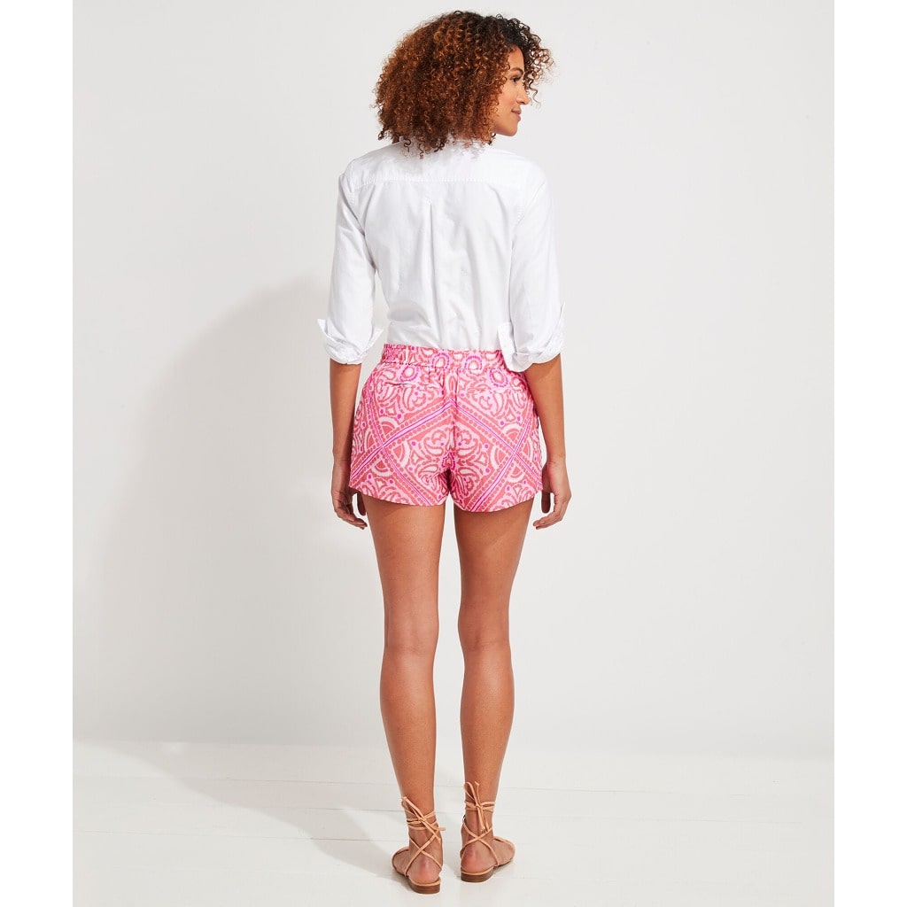 Vineyard Vines, Women's Scarf print Pull-On Shorts (Pink)